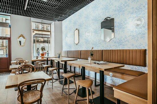 Jolie- Brasserie Cafe